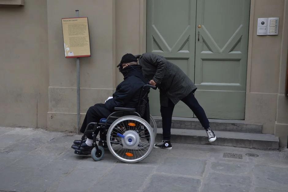 Power Scooter Wheelchair Buyer's Guide: Find the Right Fit