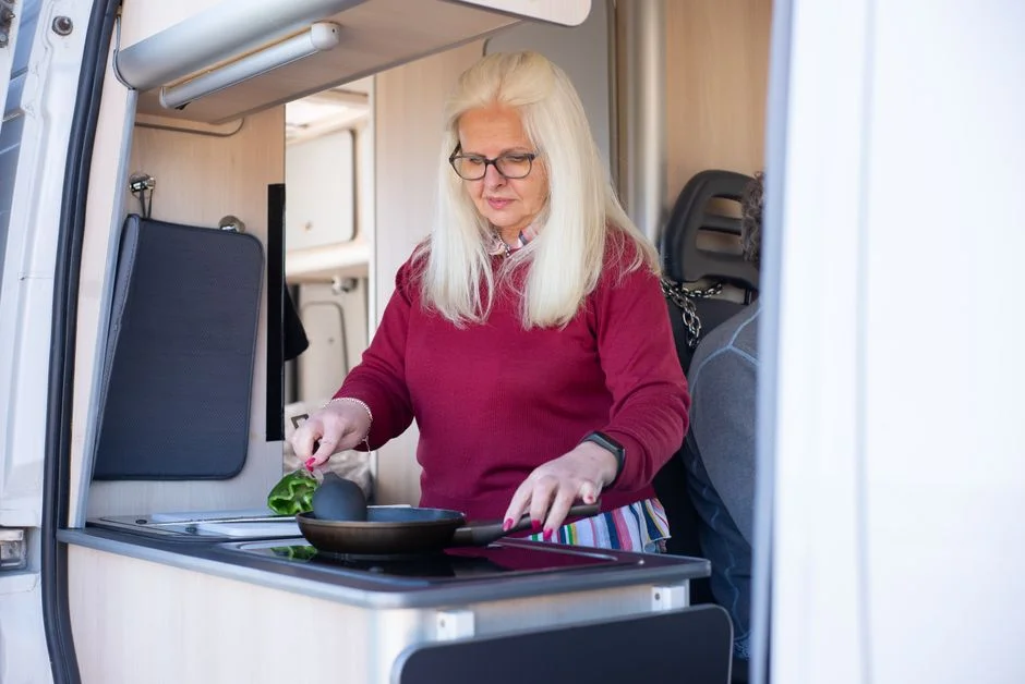 Stove Guards Reviewed: Silicone vs Stainless Steel